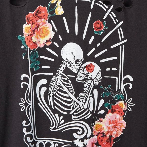 Torrid NWT Relaxed Fit Deconstructed Tee w/ Awesome Skeleton Graphic - Picture 2 of 4